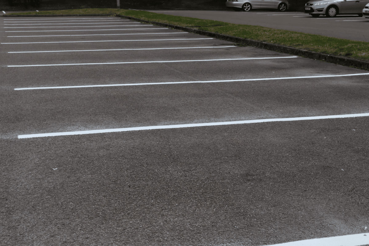 car park line painting