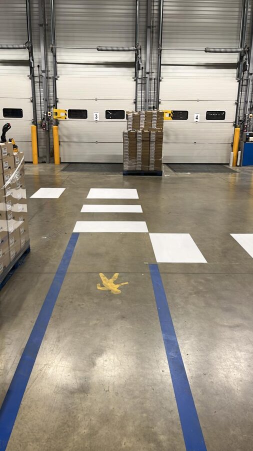 walkway lines
