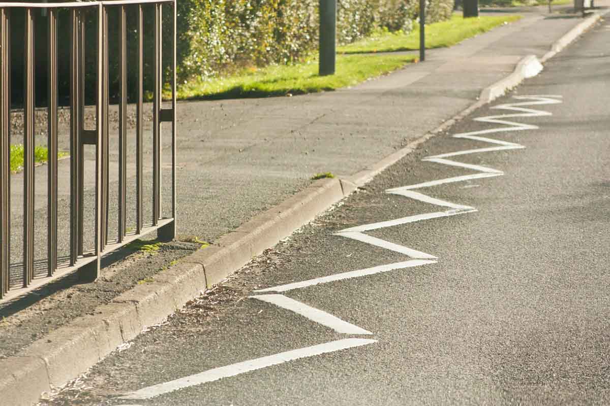 Zigzag Road Lines